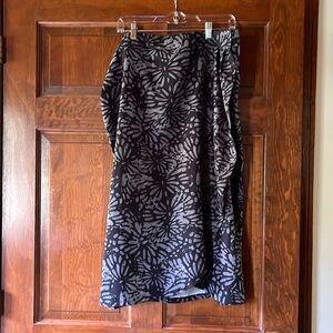 Ripskirt length 3 midi black print